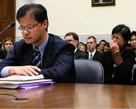 Jerry Yang with weeping mother